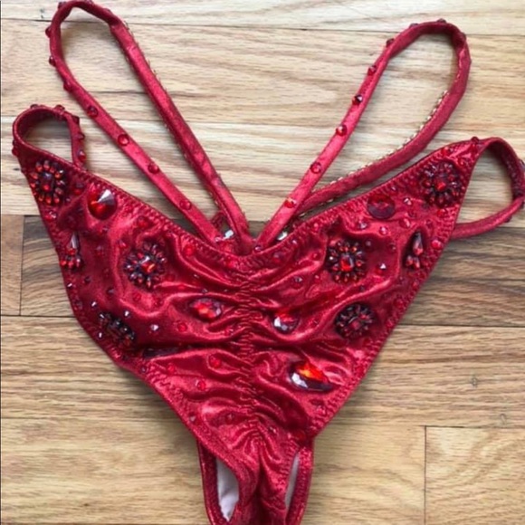 Swarovski crystal bikini - Picture 3 of 8